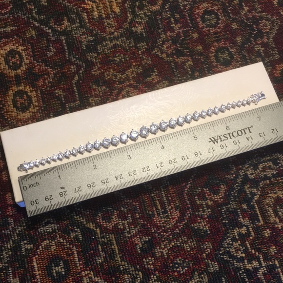 Sterling Silver Brilliant Round Cubic Zirconia Graduated Tennis Bracelet Signed - Picture 12 of 12